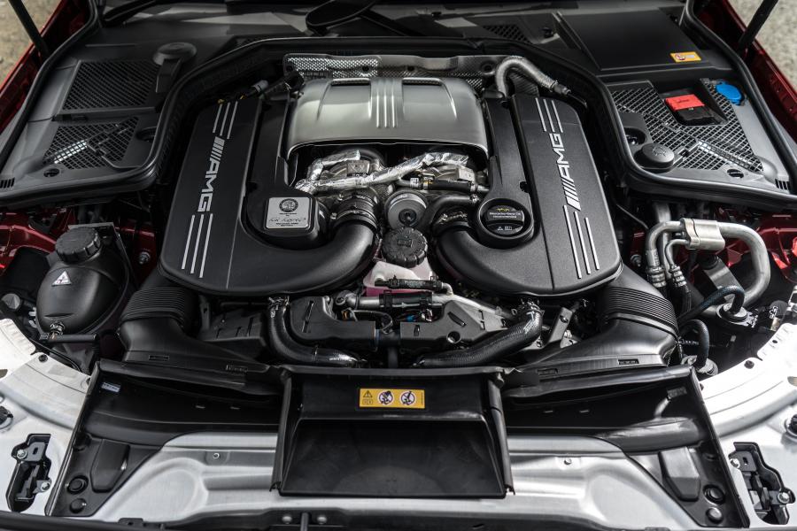  Mercedes-AMG C63 Estate 2015 года  (UK) (фото 14 из 30)